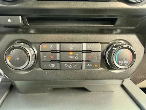 Used 2015 Ford F150 XLT w/ Equipment Group 302A Luxury AWD/4WD image 19