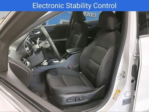 Used 2025 Chevrolet Malibu LT image 21
