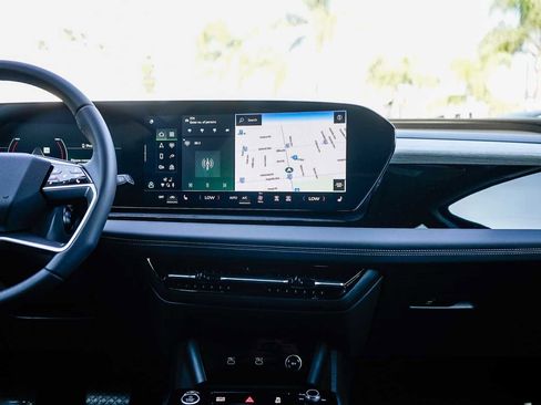 Used 2025 Audi Q6 e-tron Premium Plus w/ Premium Plus image 13