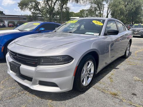 Used 2023 Dodge Charger SXT image 4