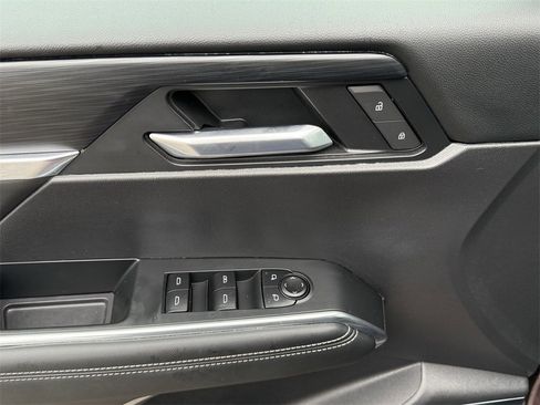 Used 2025 GMC Acadia Elevation image 19