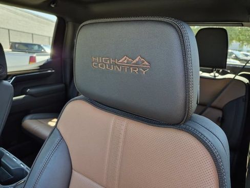 Used 2024 Chevrolet Silverado 1500 High Country w/ High Country Premium Package AWD/4WD image 23