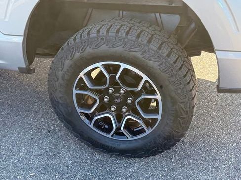 Used 2022 Ford F150 Lariat w/ Max Trailer Tow Package AWD/4WD image 5
