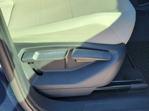 Certified 2020 Volkswagen Tiguan SE image 7