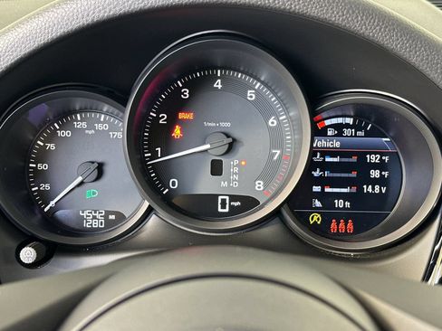 Certified 2026 Porsche Macan AWD/4WD image 29