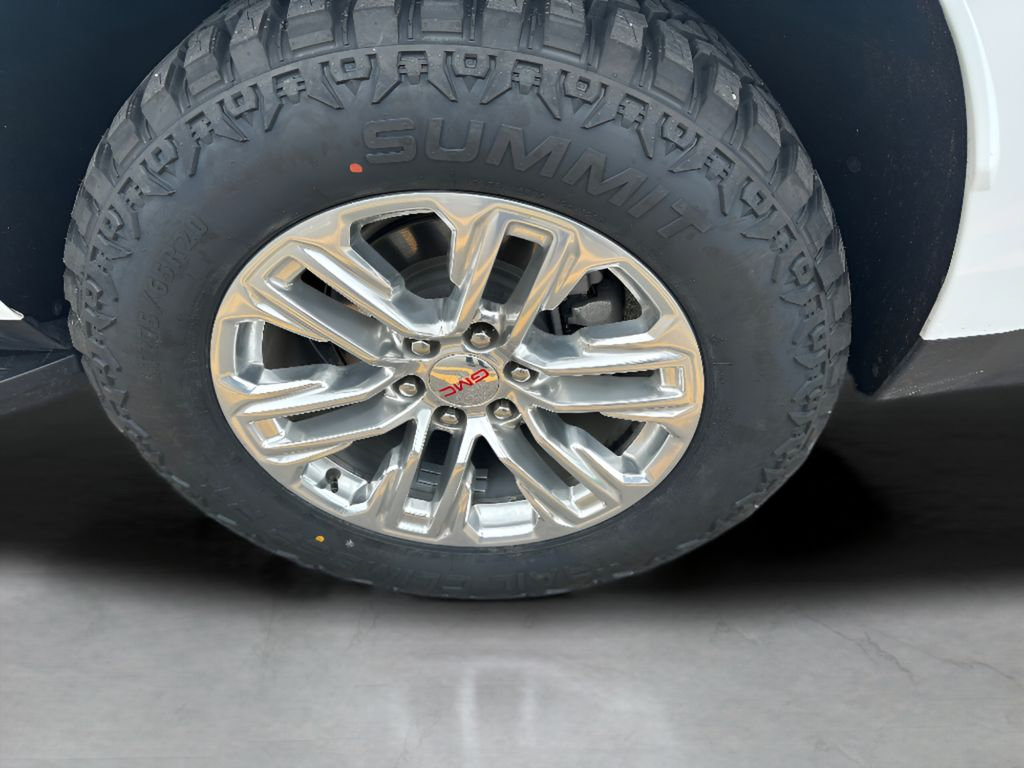 Used 2024 GMC Yukon SLT AWD/4WD image 9