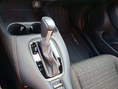 Certified 2025 Honda HR-V Sport image 15