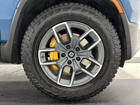 Used 2022 Rivian R1T Adventure AWD/4WD image 11