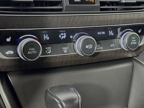 Certified 2018 Honda Accord Touring image 16