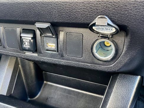 Used 2022 Toyota Tacoma SR5 image 38