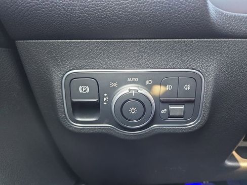New 2026 Mercedes-Benz GLB 250 4MATIC image 19