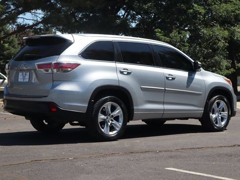 Used 2014 Toyota Highlander Limited FWD image 5