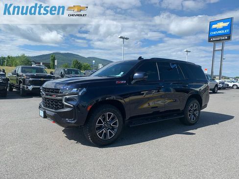Used 2022 Chevrolet Tahoe Z71 w/ Luxury Package AWD/4WD image 3