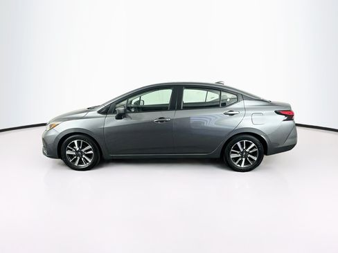 Used 2025 Nissan Versa SV FWD image 4