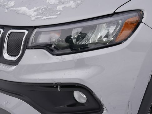 Used 2022 Jeep Compass Latitude w/ Convenience Group image 16