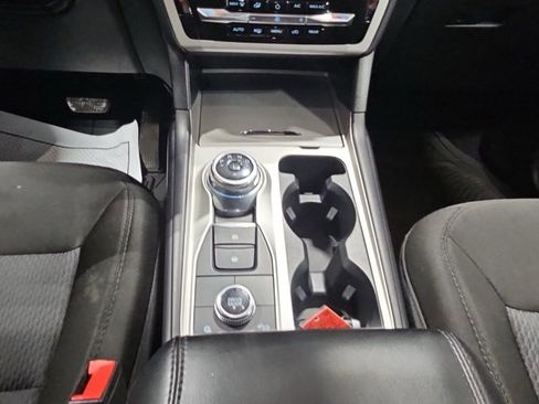 Used 2022 Ford Explorer XLT w/ Class IV Trailer Tow Package image 14