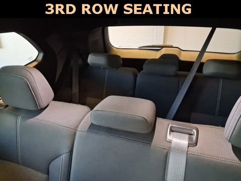 Used 2025 GMC Acadia Elevation image 23