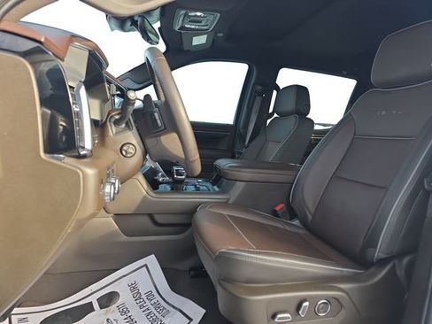 Used 2025 GMC Sierra 1500 Denali w/ Technology Package AWD/4WD image 10