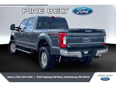 Used 2017 Ford F250 XLT w/ XLT Premium Package AWD/4WD image 2