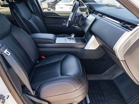 New 2026 Land Rover Range Rover Long Wheelbase SE image 17
