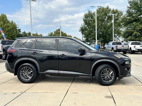 Used 2023 Nissan Rogue S image 5