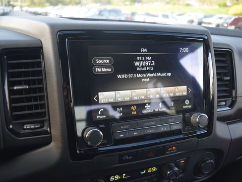 Used 2023 Nissan Frontier PRO-4X w/ Pro Convenience Package AWD/4WD image 17