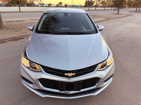 Used 2018 Chevrolet Cruze LS image 6