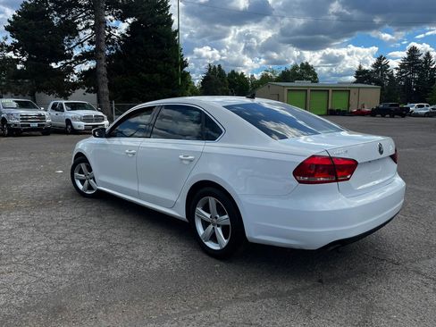Used 2013 Volkswagen Passat 2.5 SE FWD image 5