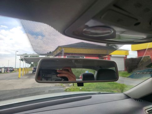 Used 2017 Volkswagen Jetta SE FWD image 17