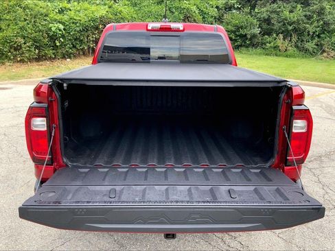 Used 2024 GMC Canyon AT4 w/ Technology Package AWD/4WD image 4