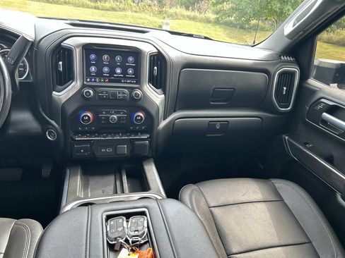 Used 2021 Chevrolet Silverado 1500 LTZ w/ Technology Package AWD/4WD image 27