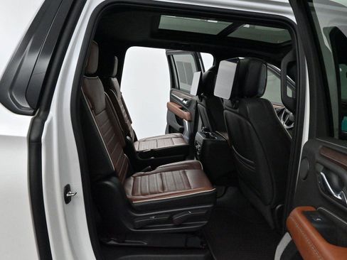 Used 2023 GMC Yukon XL Denali Ultimate image 39