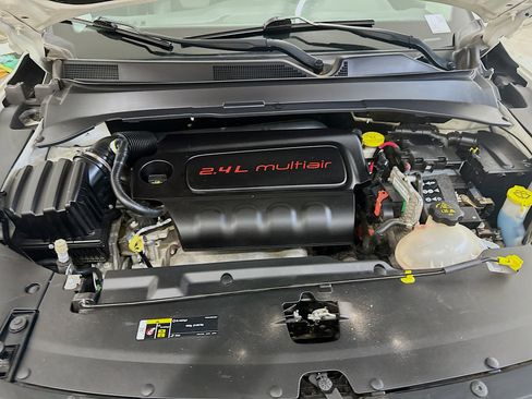 Used 2018 Jeep Compass Latitude w/ Popular Equipment Group AWD/4WD image 33