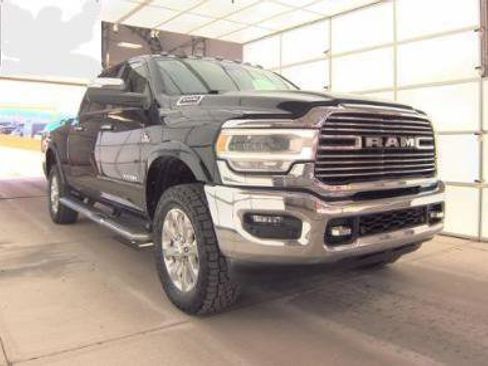 Used 2019 RAM 2500 Laramie AWD/4WD image 2
