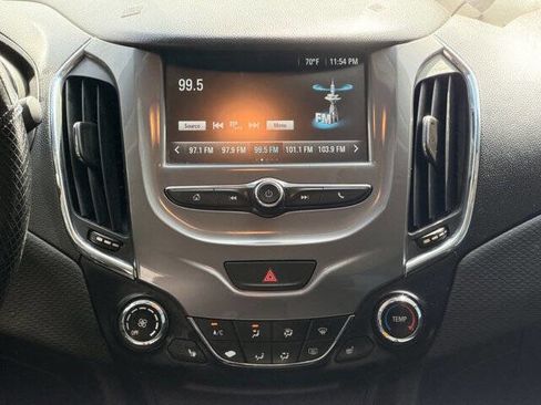 Used 2018 Chevrolet Cruze LT w/ LT Fleet Convenience Package image 16