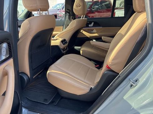 Used 2024 Mercedes-Benz GLS 450 4MATIC image 13
