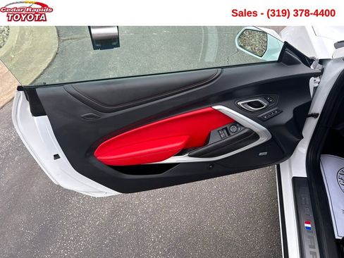 Used 2016 Chevrolet Camaro SS image 12