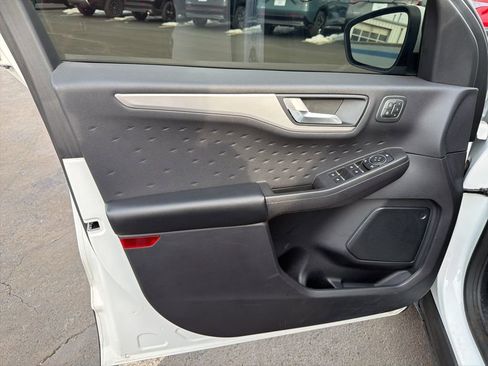 Used 2020 Ford Escape SEL image 19