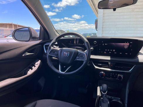 Used 2025 Buick Encore GX Preferred FWD image 31