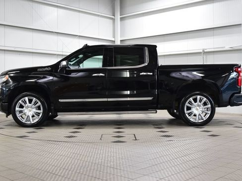 Used 2024 Chevrolet Silverado 1500 High Country w/ High Country Premium Package AWD/4WD image 4