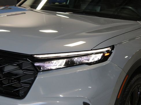 Used 2023 Honda CR-V Sport Touring image 2