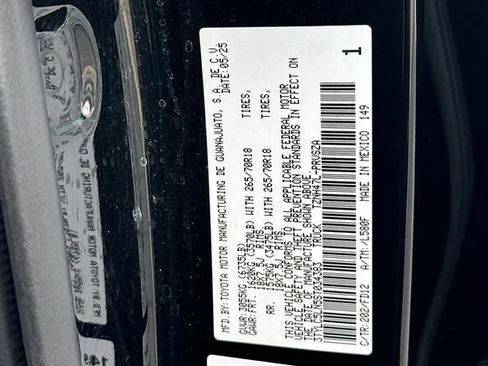 Certified 2025 Toyota Tacoma TRD Off-Road AWD/4WD image 34