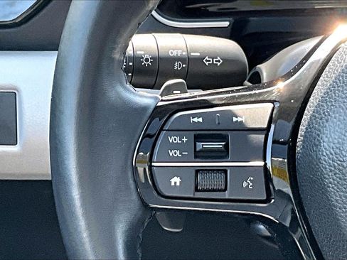 Used 2024 Honda Pilot Touring image 20