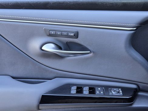 Used 2023 Lexus ES 350 Premium image 32