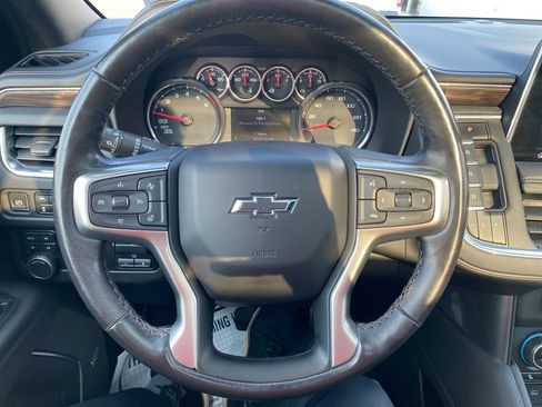 Used 2021 Chevrolet Tahoe Z71 w/ Z71 Signature Package AWD/4WD image 17