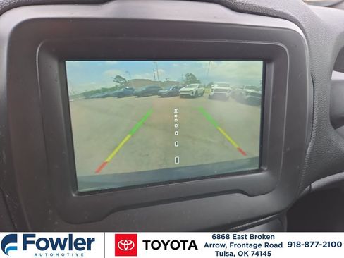 Used 2020 Jeep Renegade Altitude FWD image 20