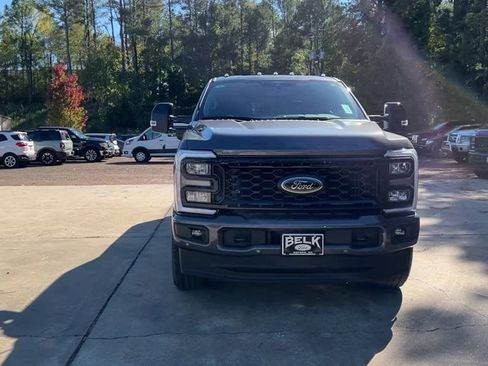 New 2026 Ford F250 Lariat w/ Black Appearance Package image 9