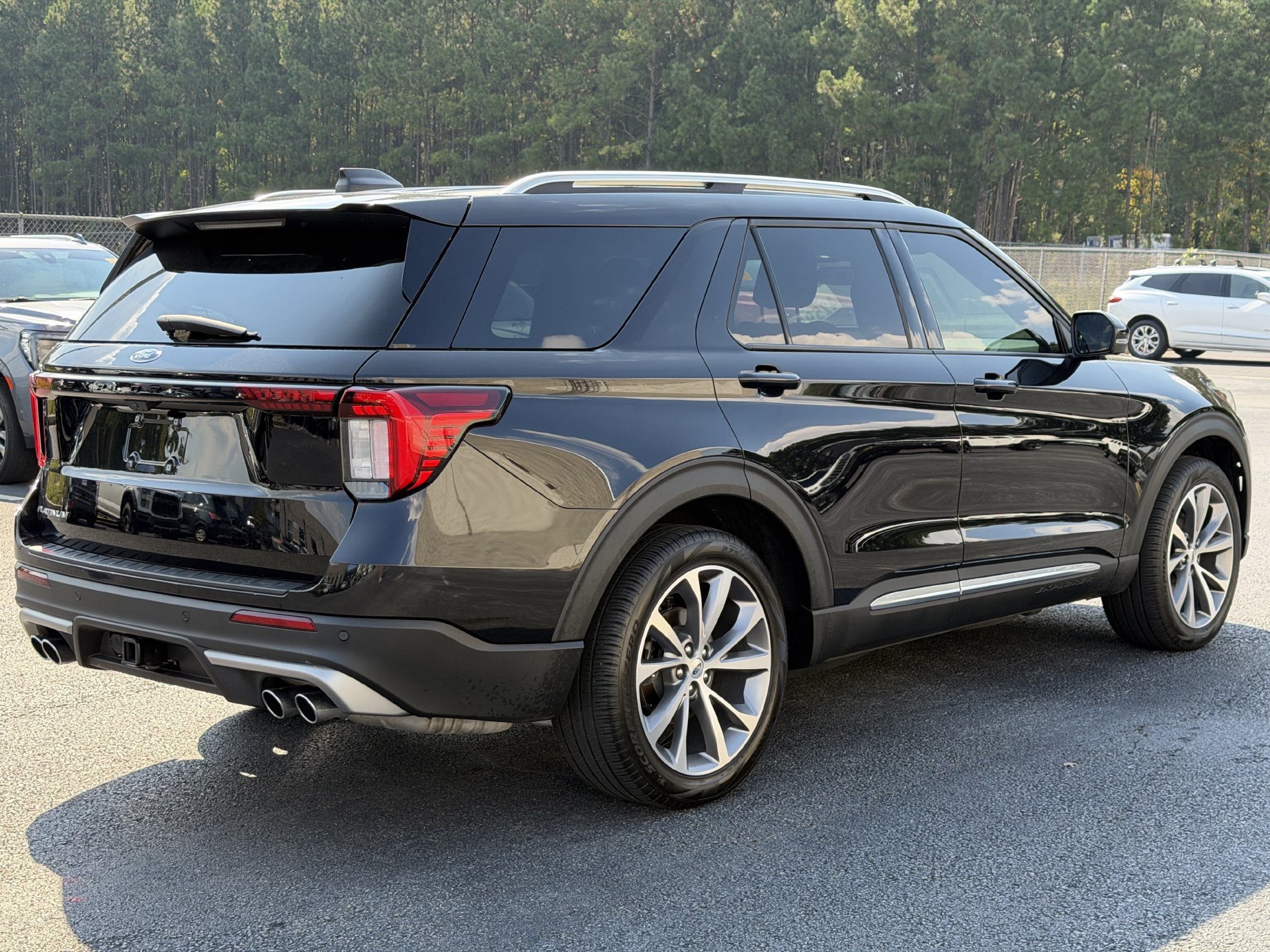 Used 2025 Ford Explorer Platinum w/ Ultimate Package RWD image 16