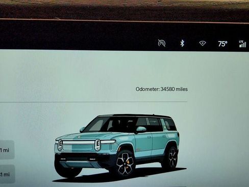 Used 2024 Rivian R1S Adventure AWD/4WD image 16