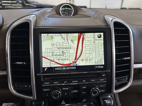 Used 2015 Porsche Cayenne Turbo w/ Premium Plus Package AWD/4WD image 22